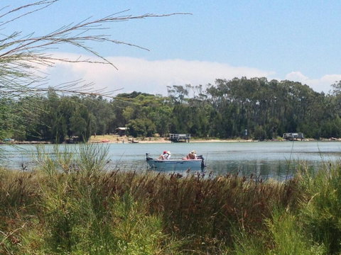 Burrill Lakeview Cottage - Holiday Cairns 1