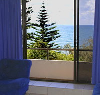 By The Sea Unit 3 13 Esplanade Kings Beach - Holiday Cairns