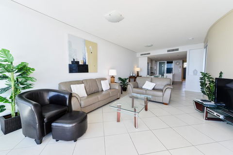 C Bargara Resort - Holiday Cairns 1