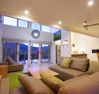 Cadence at Bright - Luxury accommodation - Holiday Cairns