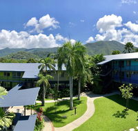 Cairns Adventure Lodge - Cook your own meals in your private Kitchen includes Dishwasher Washing Machine - Holiday Cairns