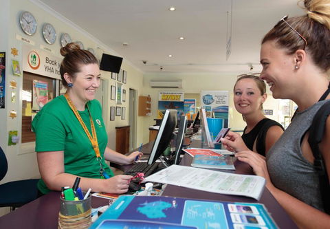 Cairns Central YHA - Holiday Cairns 3