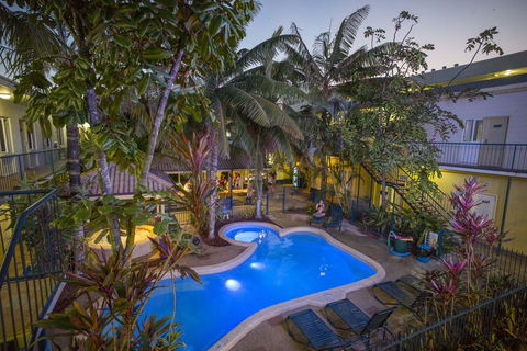 Cairns Central YHA - Holiday Cairns 0