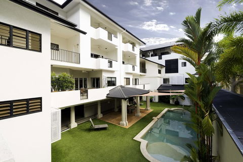 Cairns City Apartments - Holiday Cairns 0
