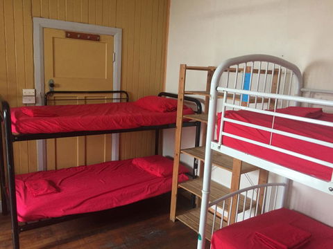 Cairns City Backpackers Hostel - Holiday Cairns 3