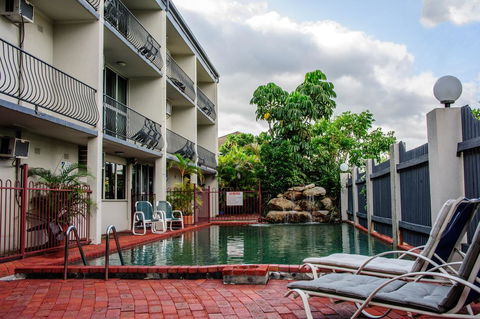 Cairns Holiday Lodge - Holiday Cairns 2