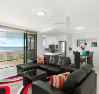 Cairns Luxury Waterfront Apartment - Holiday Cairns
