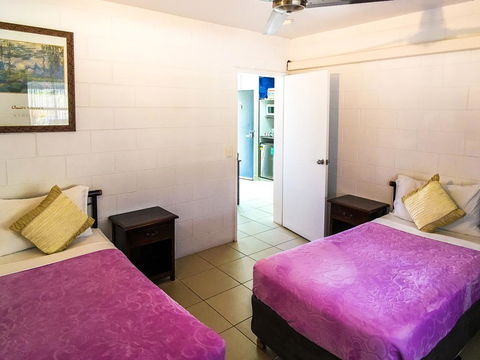 Cairns New Chalon - Holiday Cairns 2