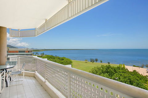 Cairns Ocean View Apartment - Holiday Cairns 1