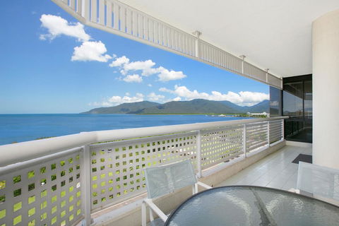 Cairns Ocean View Apartment - Holiday Cairns 0