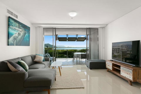 Cairns Private Apartments - Holiday Cairns 1