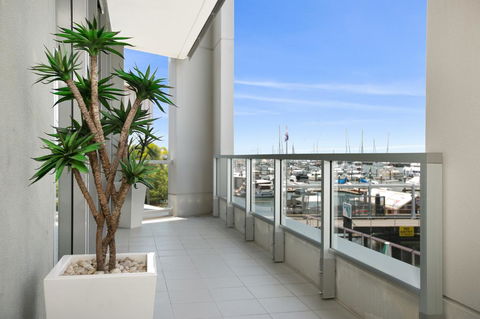 Cairns Private Apartments - Holiday Cairns 2