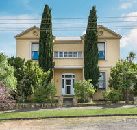 Campbell House - Holiday Cairns