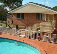 Canberra Cres 2E Burrill Lake Upstairs Apartment - Holiday Cairns