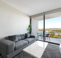 Canberra Luxury Apartment 5 - Holiday Cairns