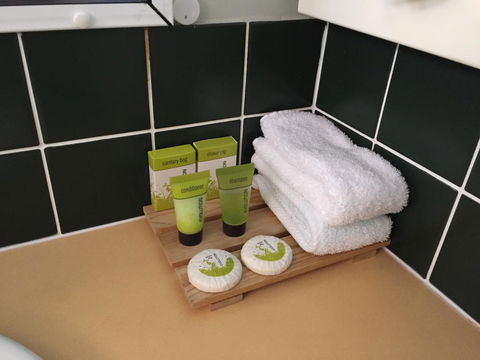 Cannon Park Motel - Holiday Cairns 1