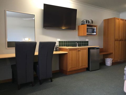 Cannon Park Motel - Holiday Cairns 3