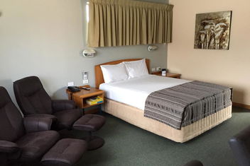Cannon Park Motel with Holiday Cairns