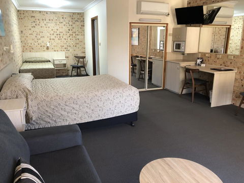Cardiff Motor Inn - Holiday Cairns 3