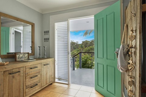 Carroll Ave 39 Mollymook - Holiday Cairns 0