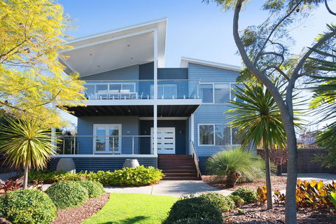 CASA AZZURRA - Holiday Cairns 0