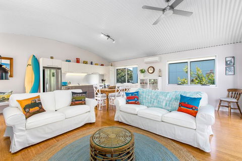 CASUARINA BEACH SHACKS 10 - Holiday Cairns 0
