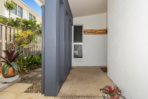 CASUARINA DREAMING - Holiday Cairns 3