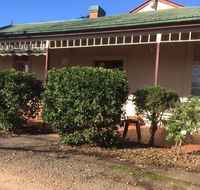 Catania Cottage  Farmhouse - Holiday Cairns