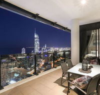 Cavill Avenue Luxury Private Apartments - Holiday Cairns