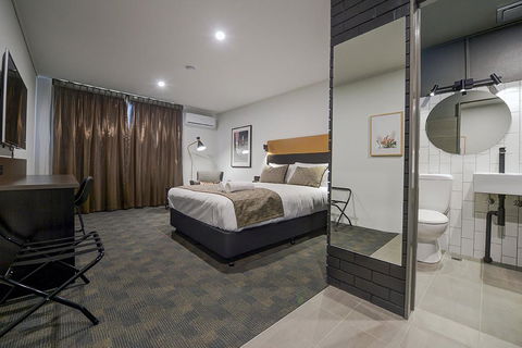 CBD Motor Inn - Holiday Cairns 0