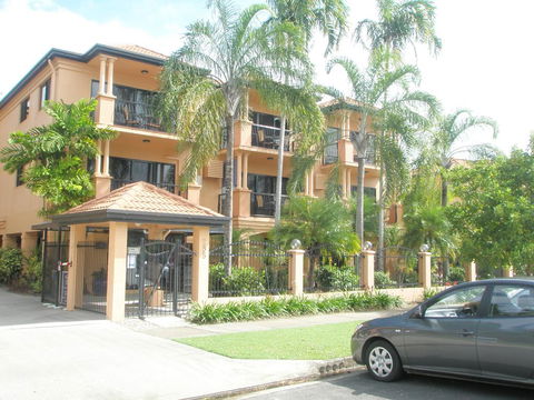 Central Plaza Apartments - Holiday Cairns 0