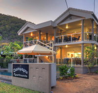 Champagne Apartment 2 - Holiday Cairns