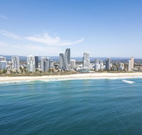 CHELSEA BY THE SEA - 2 BED APART - WALK TO BEACH - Holiday Cairns