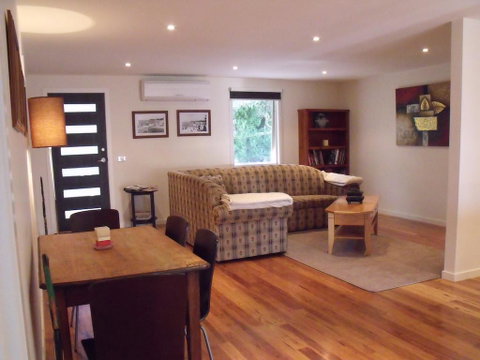 Chill Apartment - Holiday Cairns 1