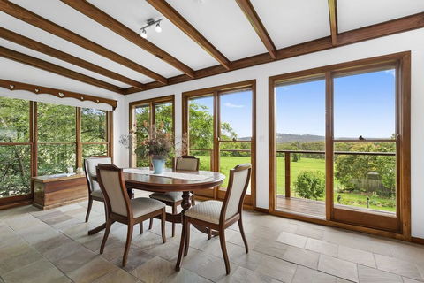 CHRISTOPHERS COTTAGE - Holiday Cairns 2