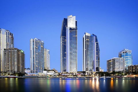 Circle On Cavill Sky Home- Holidays Gold Coast - Holiday Cairns 0
