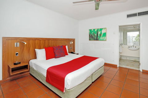 City Centre Accommodation - Holiday Cairns 0