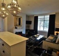 City Life Apartment-full kitchen  separate bedroom - Holiday Cairns