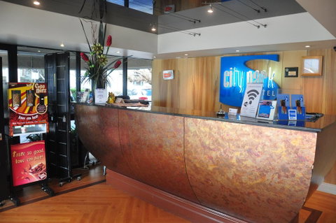 City Park Hotel - Holiday Cairns 0