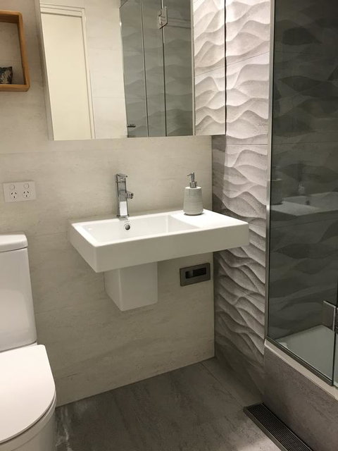 City/Beach New Apartment - Holiday Cairns 3