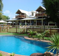 Clarence River Bed  Breakfast - Holiday Cairns
