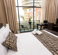 Clarendon Hotel - Holiday Cairns