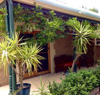 Clarevale Cottage BB - Holiday Cairns