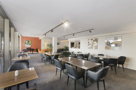Clarion Hotel Townsville - Holiday Cairns 2