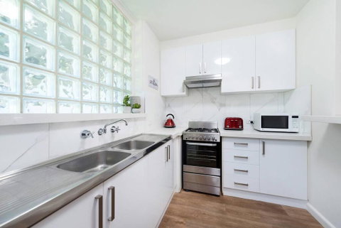 Close St Kilda Commercial Hub And Melbourne Centre - Holiday Cairns 1