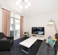 Close St Kilda Commercial Hub and Melbourne Centre - Holiday Cairns