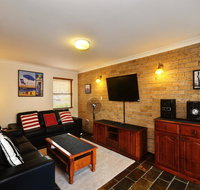 Close To The Main Surf Beach - Holiday Cairns