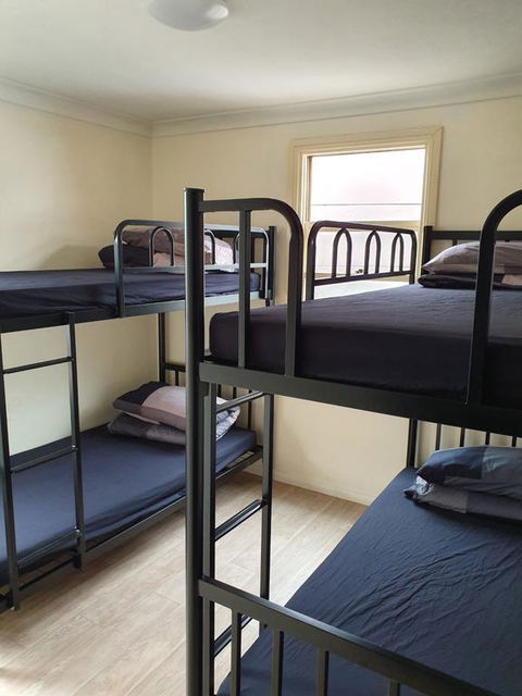 Clover Free Car Parking Hostel - Holiday Cairns 3