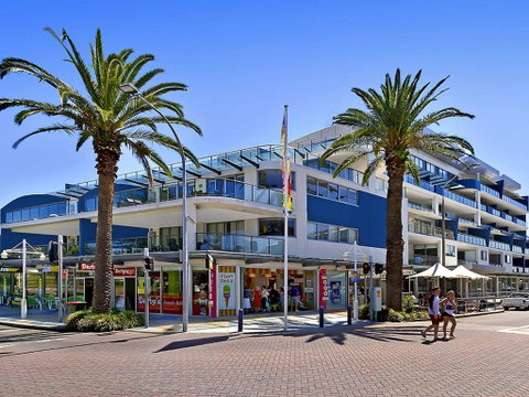 Coast Apartment 26 - Holiday Cairns 2