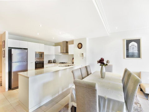 Coast Apartment 26 - Holiday Cairns 3